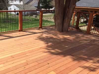 This redwood decking contains knots and sapwood.